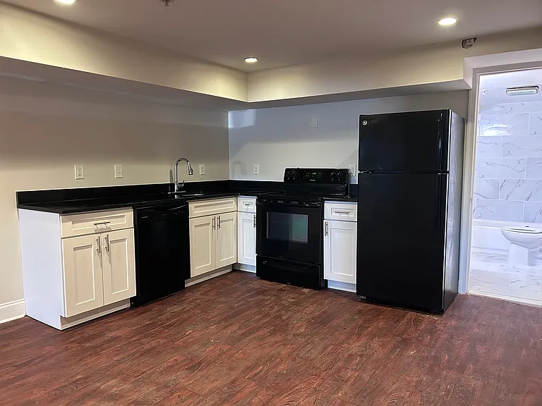 1609 Saint Paul St #B — Photo 6