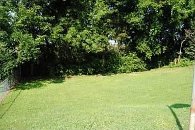 3rd image of 7518 S Whispering Oak Cir