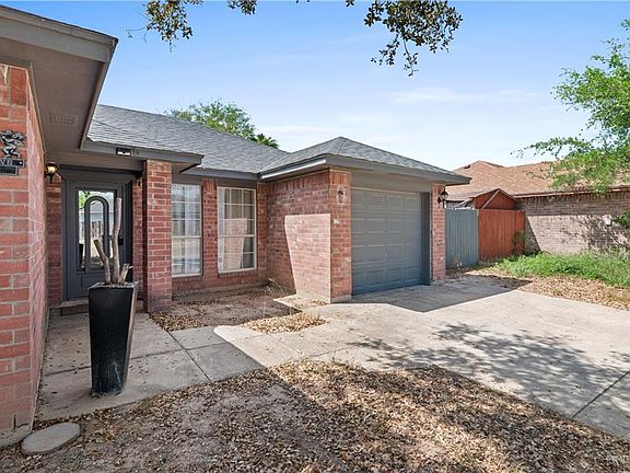 3rd image of 1607 Tulipan Ave