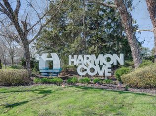 366 Sandcastle Ky, Secaucus, NJ 07094