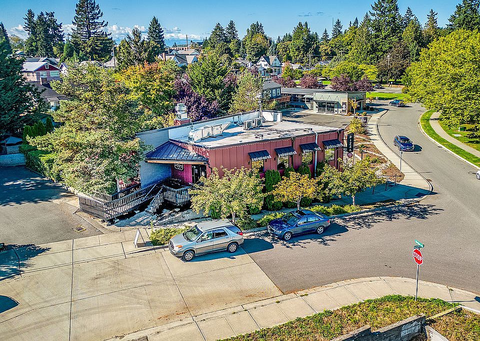 1st image of 1223 McKenzie Ave