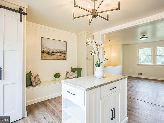 5th image of 27136 Dogwood Ln