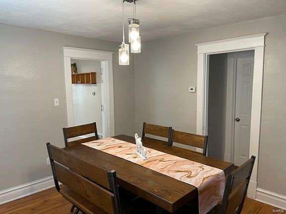4th image of 7114 Edison Ave