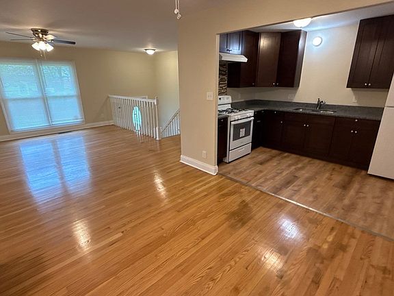 2nd image of 309 Clyde Ave