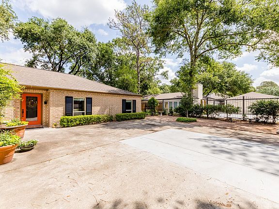 2nd image of 10206 Briar Forest Dr