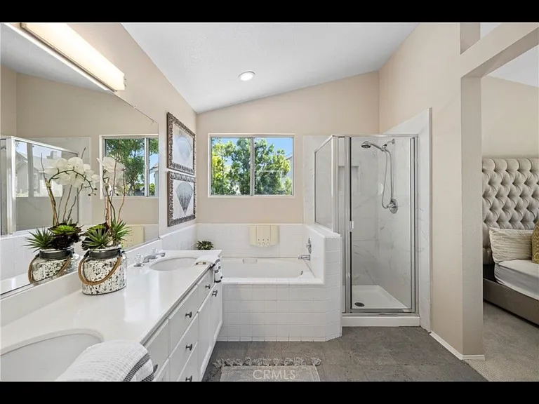 811 N Siavohn Dr — Photo 13
