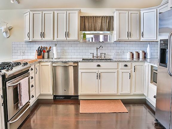 5th image of 1190 Pinehurst Ct