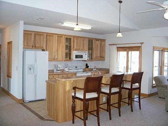 2nd image of 906 S Bay Club Dr #906