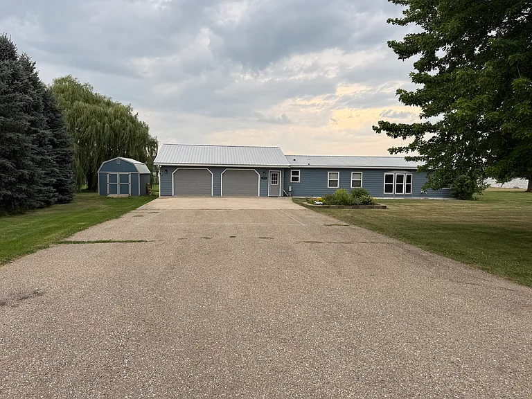 46891 Chambers Rd — Photo 1