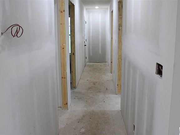 4th image of 2321 N 30th St