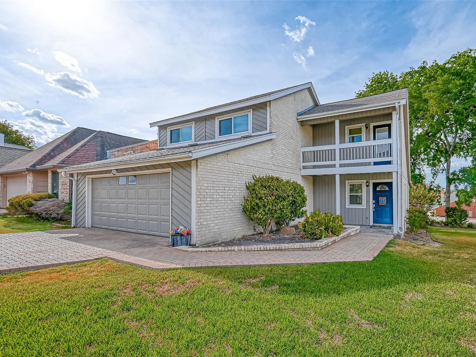 3 bed, 2.5 bath, 1792 sqft, $2,100 — Photo 1