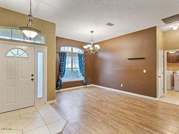 3rd image of 8592 Crooked Tree Dr