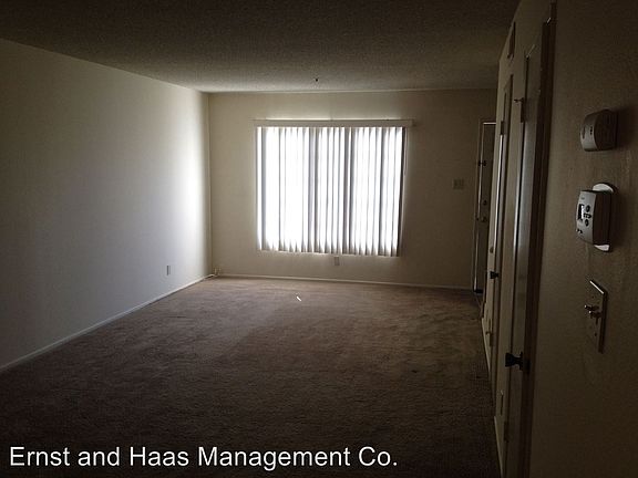 5th image of 8627 1/2 Cedar St