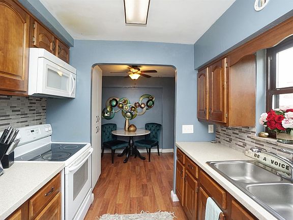 5th image of 3620 Whiteoak Dr