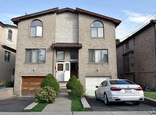 2462 7th St #B, Fort Lee, NJ 07024