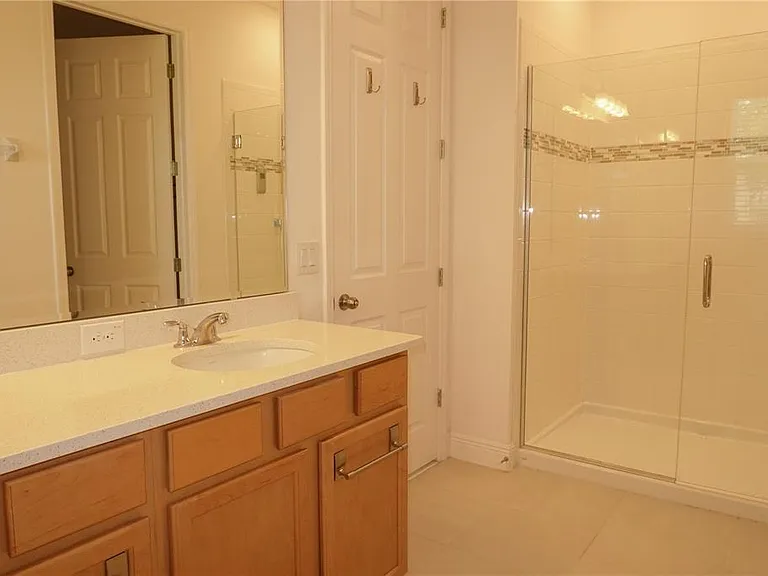 4909 Olivia Ct — Photo 15