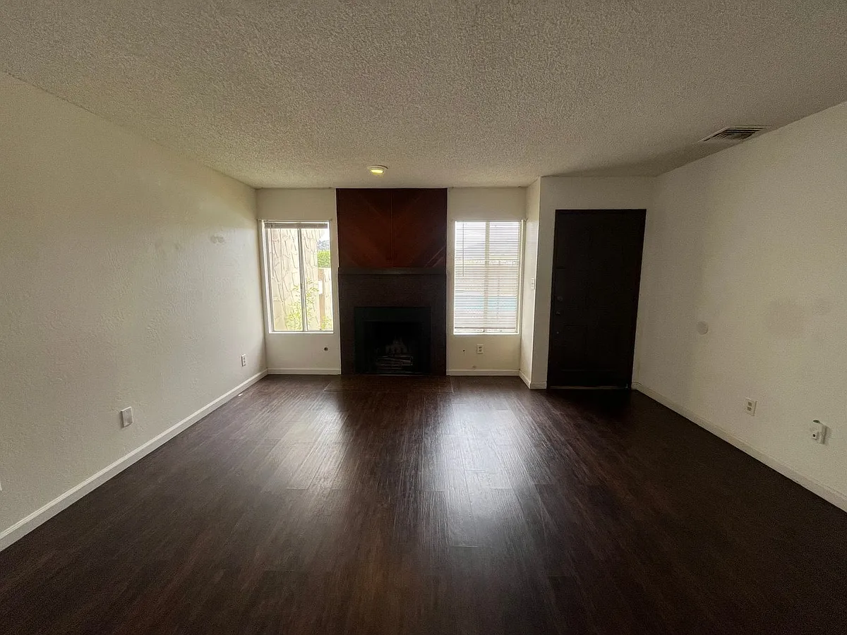Building Photo - 18241 Saint Andrews Dr #304