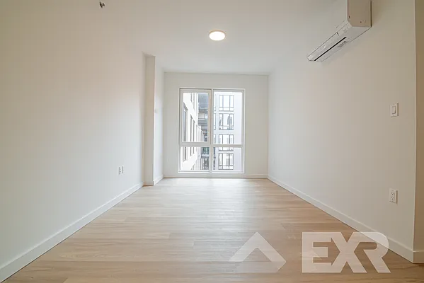 Rented by EXR | media 3