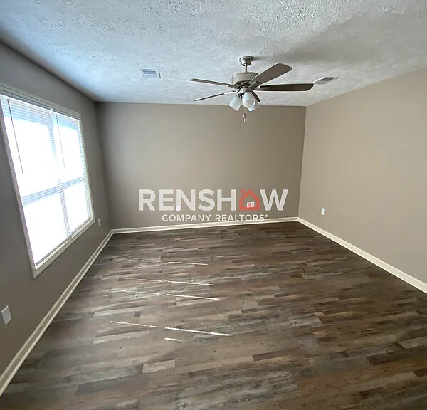 137 Hawthorne Ave — Photo 5
