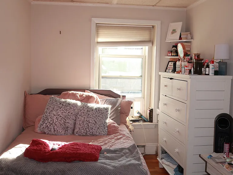 36 Fairfield St #8 — Photo 15