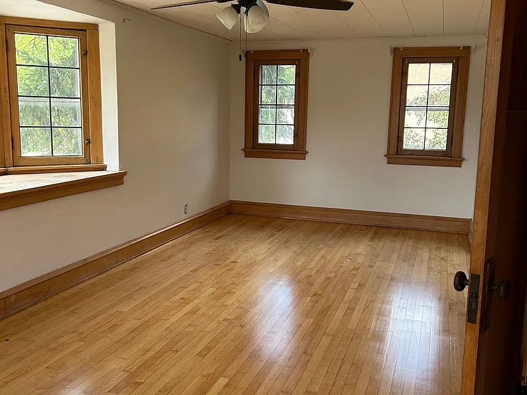 402 N Main St #402 — Photo 3