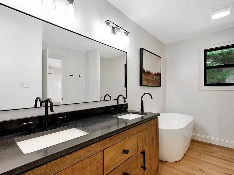 135 Nancy Point — Photo 23