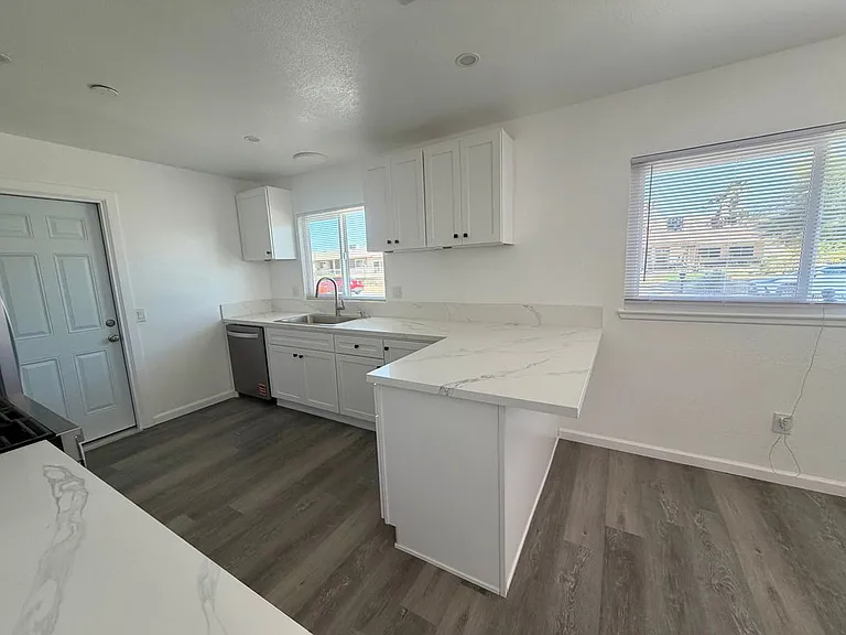 31060 Balsa Ave — Photo 3