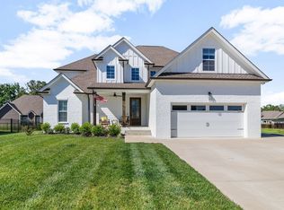 553 Bowden Dr, Clarksville, TN 37043