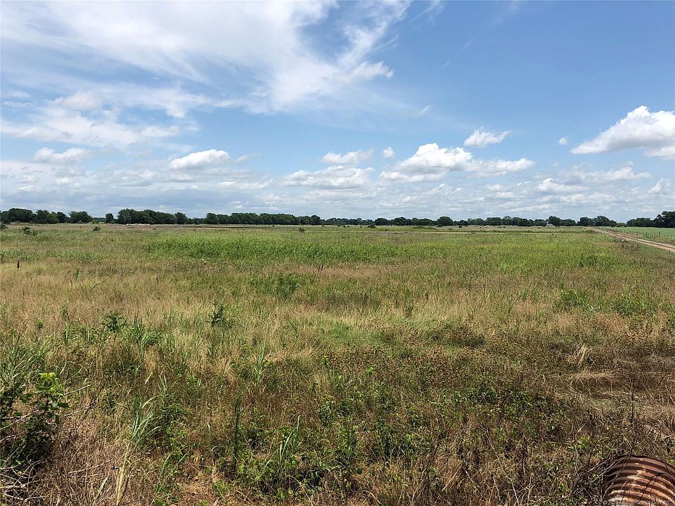 2nd image of 1811 Tombstone Rd