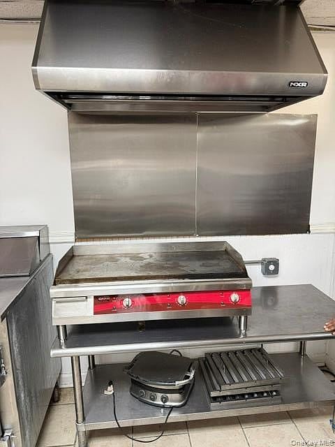 1st image of 9049 Springfield Blvd