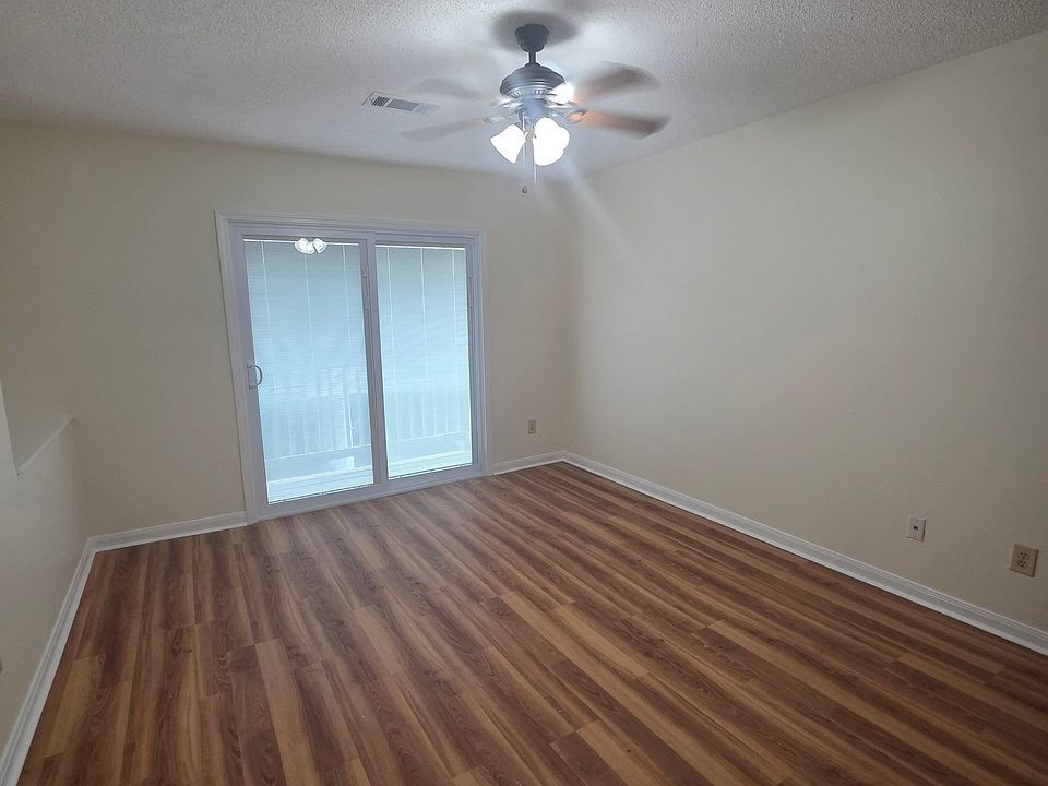1st image of 4780 Pontchartrain Dr APT 112