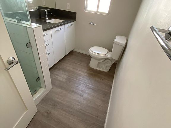 3rd image of 11747 Mayfield Ave APT 2