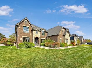 8884 Port Washington Dr, Frankfort, IL 60423