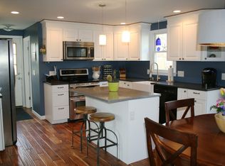 6 Pebble Path, Forestdale, MA 02644