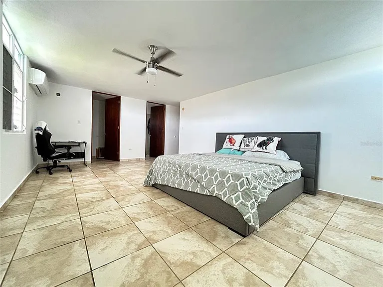 345 Calle Tulipan — Photo 14