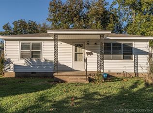 828 W 7th St, Ada, OK 74820