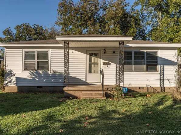 828 W 7th St, Ada, OK 74820
