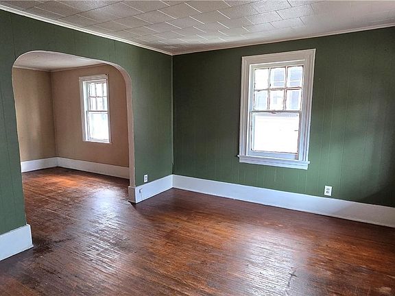 4th image of 274 Champlain St