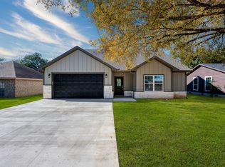 213 Anchor Ln, Gun Barrel City, TX 75156
