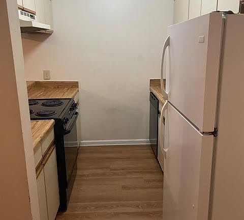 4th image of 2165 Sandpiper St