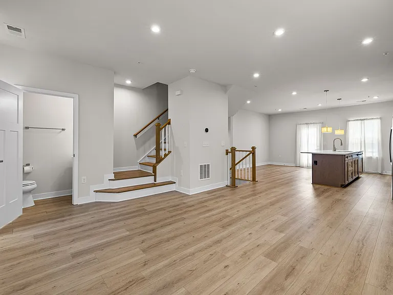 245 Climbing Ivy Cir — Photo 3