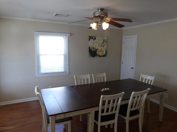 4th image of 3162 Windsor Ave