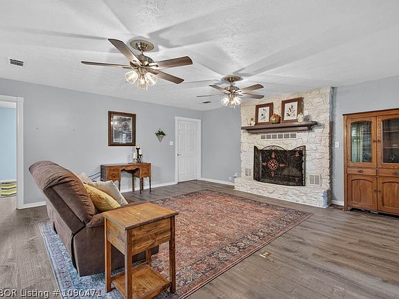 5th image of 2895 Brewer Rd