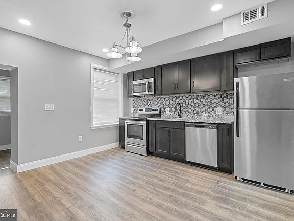 2nd image of 3409 Ravenwood Ave