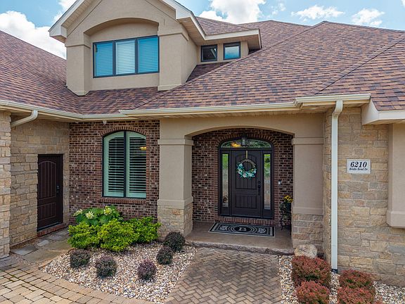3rd image of 6210 Bridle Bend Dr