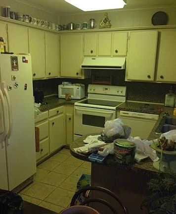 3rd image of 235 Sunset Dr