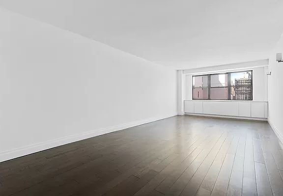 2nd image of 201 E 28th St #18F