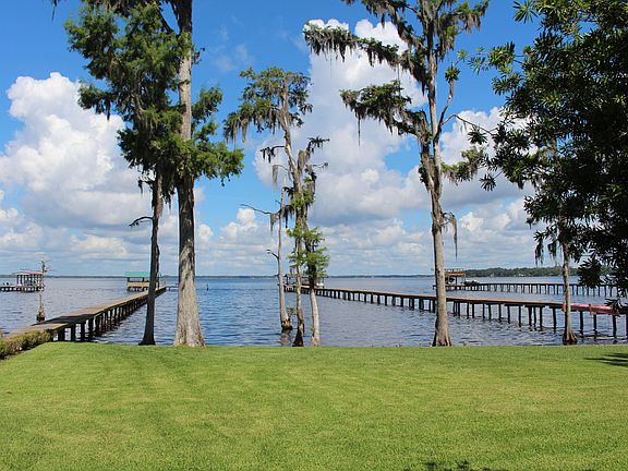 2nd image of 106 Cypress Lndg