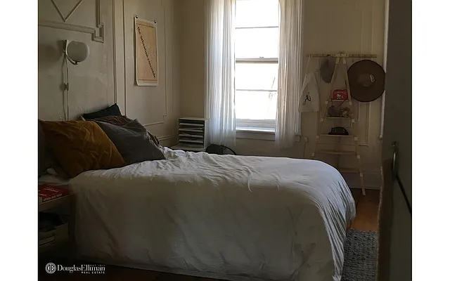 Rented by Douglas Elliman | media 21