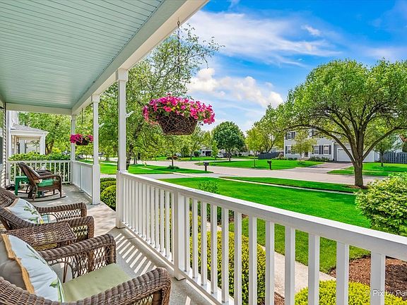 3rd image of 2577 Adelia Ln